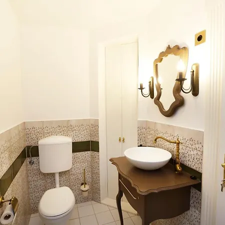 Villabaroque_eger Bed & Breakfast 3*