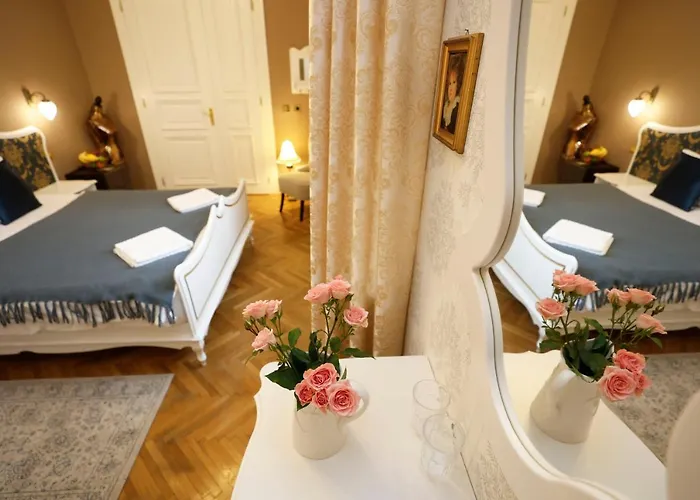 Villabaroque_eger Nocleg ze śniadaniem 3*