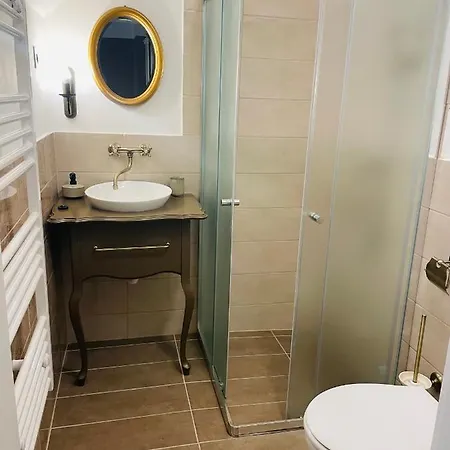 Villabaroque_eger לינה וארוחת בוקר