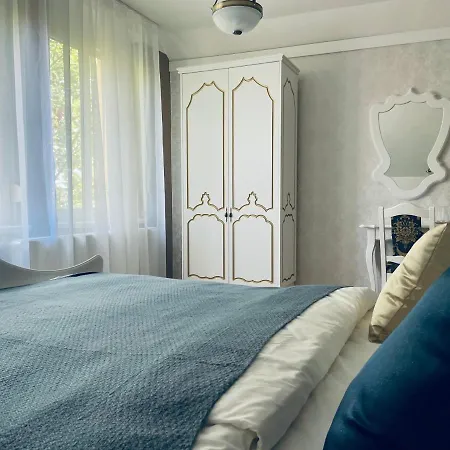 Villabaroque_eger לינה וארוחת בוקר 3*