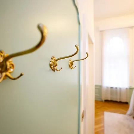 לינה וארוחת בוקר Villabaroque_eger