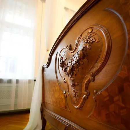 Villabaroque_eger Bed & Breakfast 3*