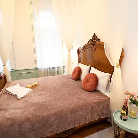 Villabaroque_eger לינה וארוחת בוקר