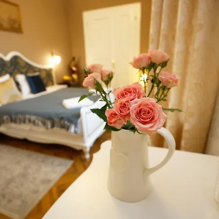 לינה וארוחת בוקר Villabaroque_eger אגר