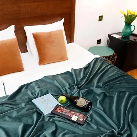 לינה וארוחת בוקר Villabaroque_eger אגר