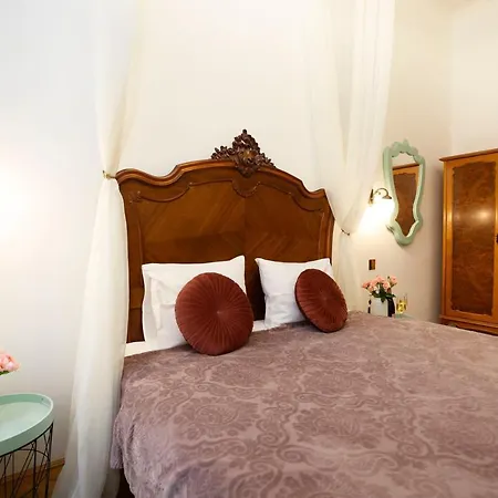 Villabaroque_eger לינה וארוחת בוקר