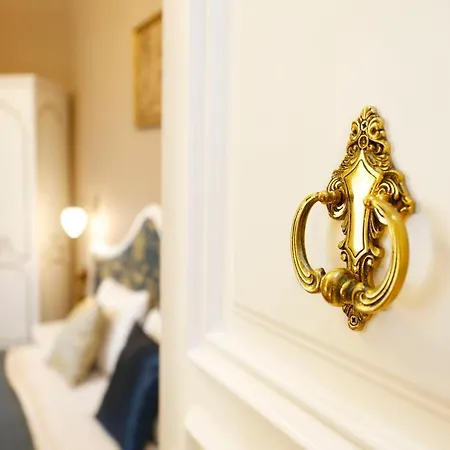 לינה וארוחת בוקר Villabaroque_eger אגר