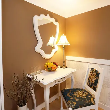 Villabaroque_eger לינה וארוחת בוקר 3*