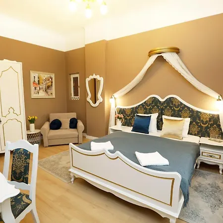 לינה וארוחת בוקר Villabaroque_eger אגר