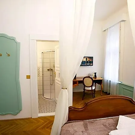 Villabaroque_eger 3*