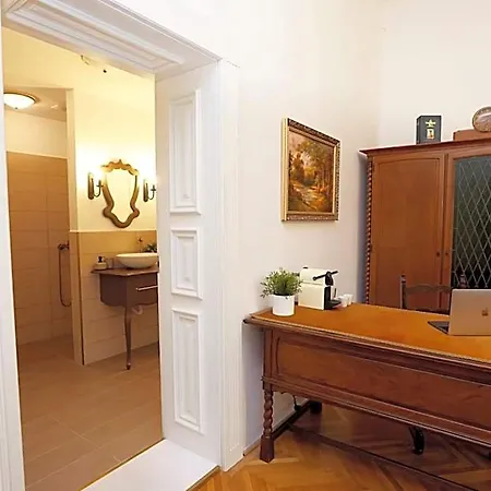 Villabaroque_eger Nocleg ze śniadaniem Eger