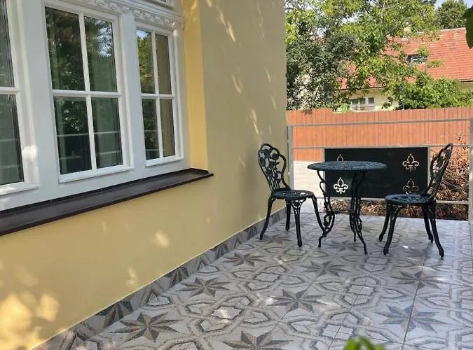 Villabaroque_eger فندق مبيت وإفطار